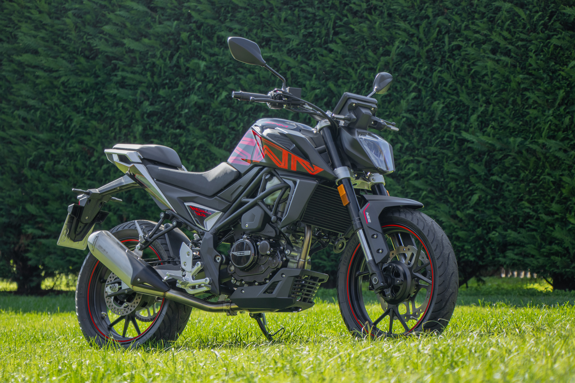 SWM Hoku 125